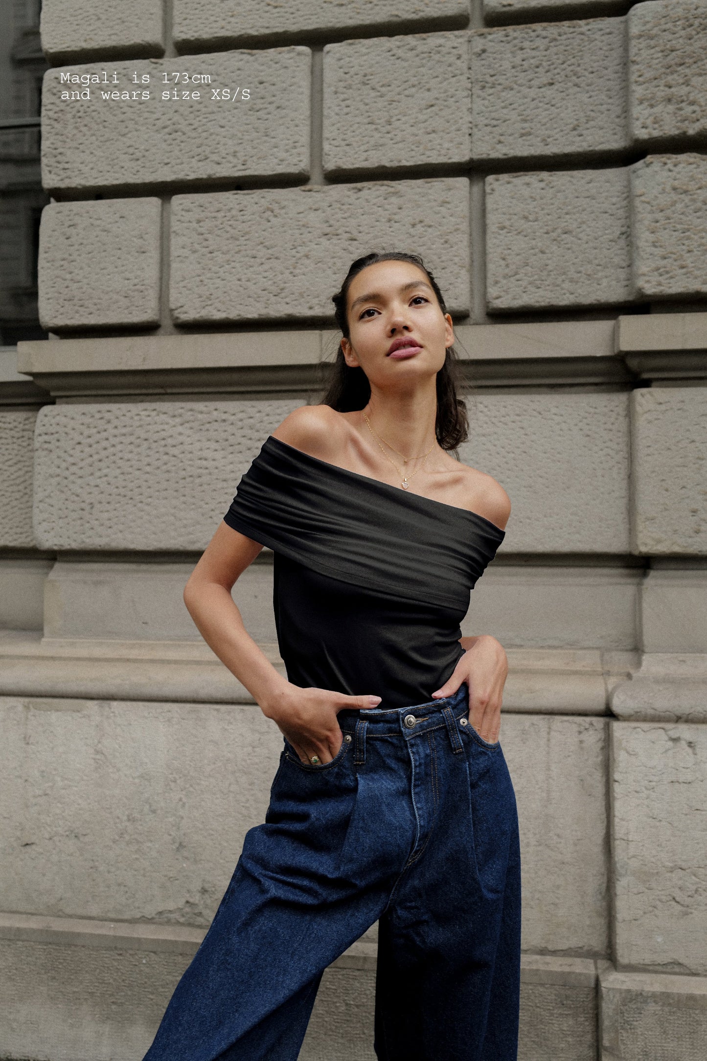 DRAPED TOP