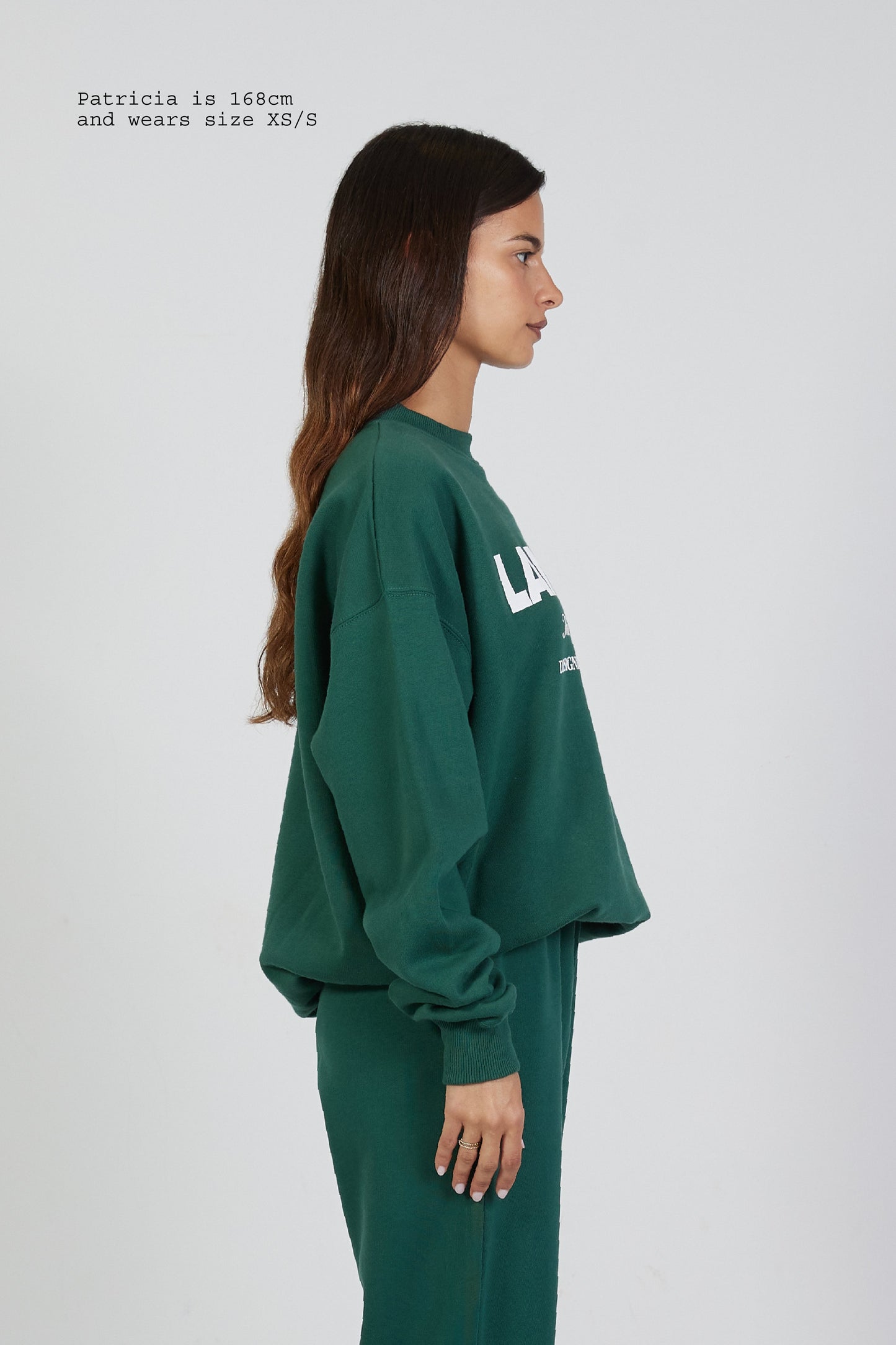 THE CLASSICS CLUB SWEATER OVERSIZED