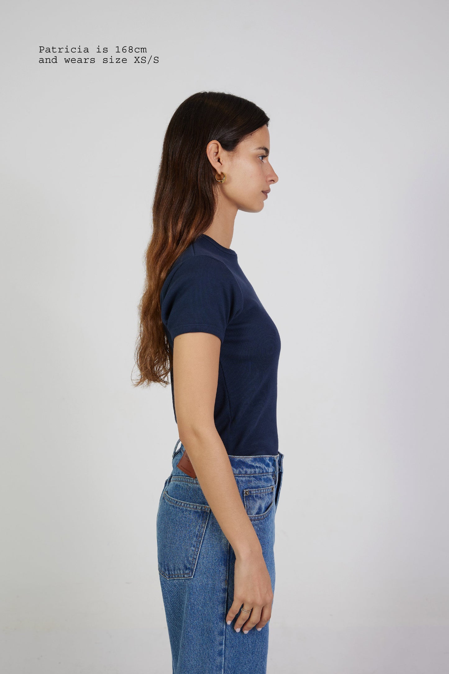 T-SHIRT RIBBED FITTED
