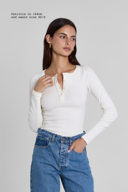 RIBBED BUTTONED LONG SLEEVE TOP