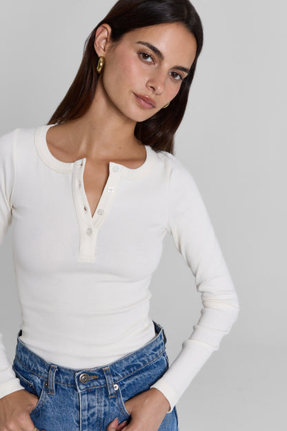 RIBBED BUTTONED LONG SLEEVE TOP