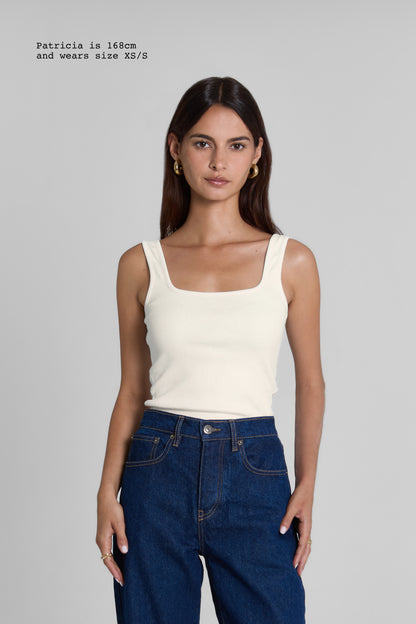 RIBBED SQUARED TOP